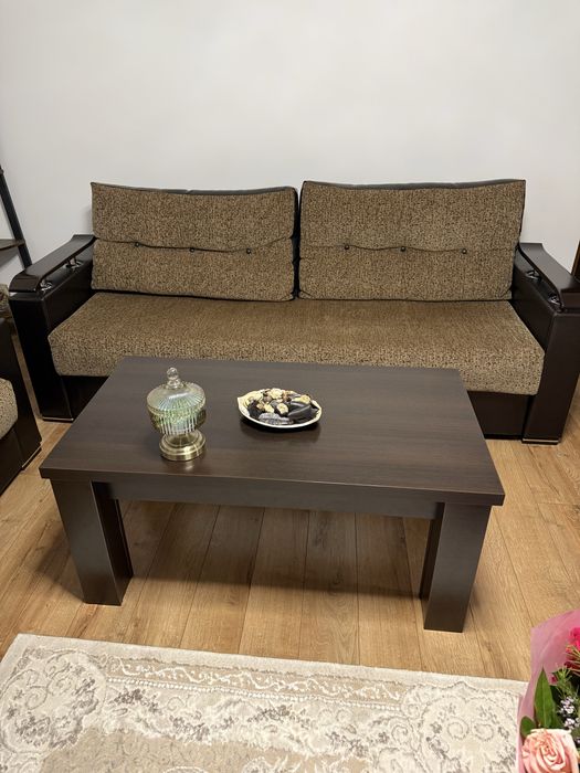 Set canapea cu 2 fotolii și măsuță