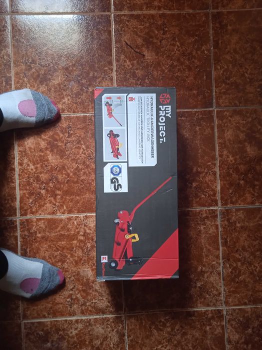 крик за автомобил