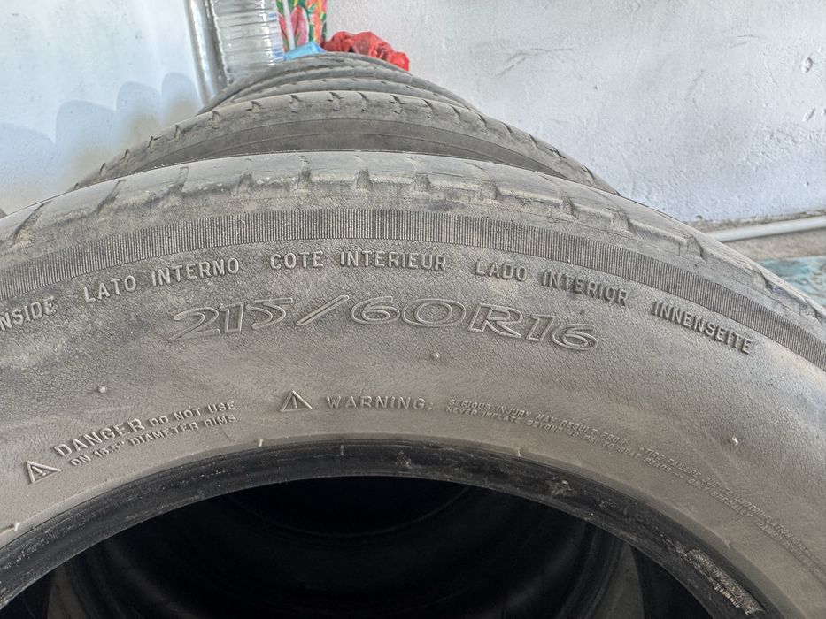 Продам шины 16 стояли на камри