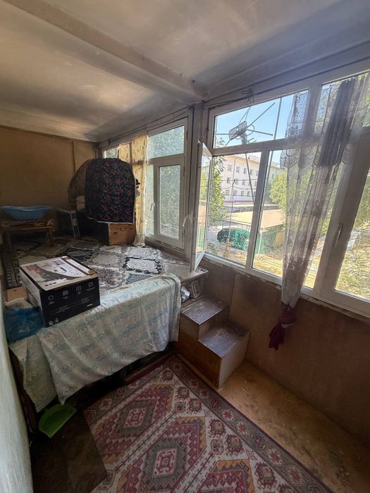 3 xona g'ishli 2- etaj bez remont chilonzor g9a 2x6 balkon