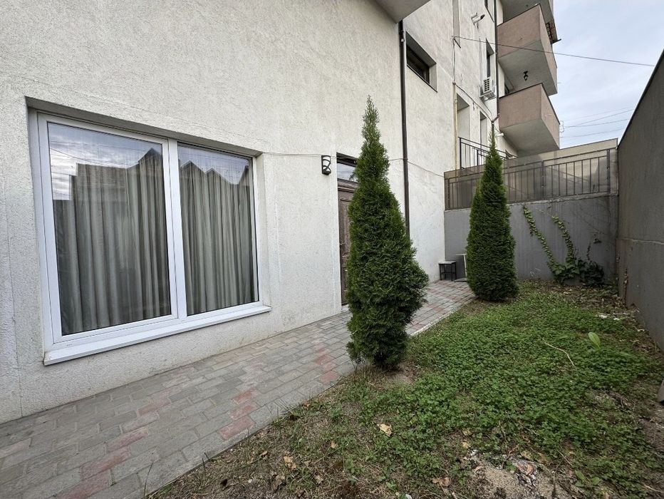 Închiriez apartament Cheltuieli incluse Curte Parcare