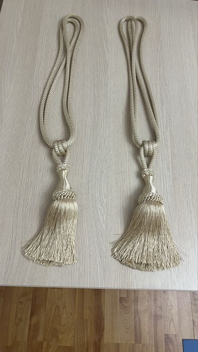 Держатели/подхват для штор с кистью