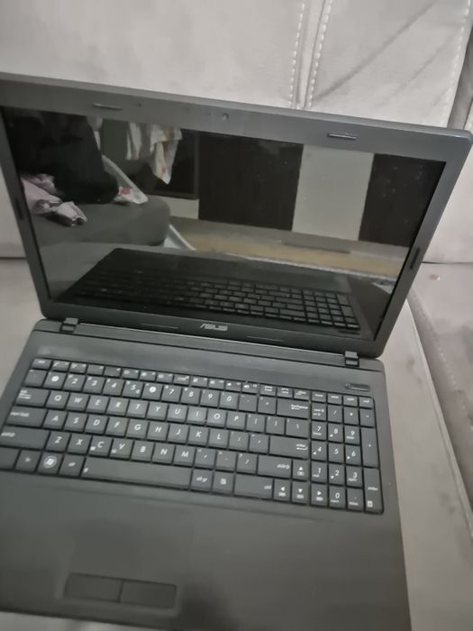 Vand laptop Asus