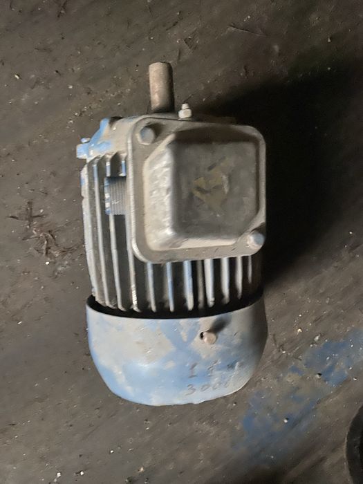 Продам электромотор