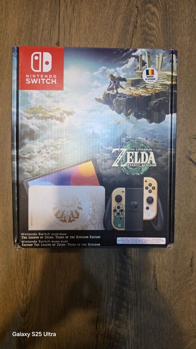 Nintendo Switch OLED Ediţie Specială Zelda + 2 Jocuri + Husă