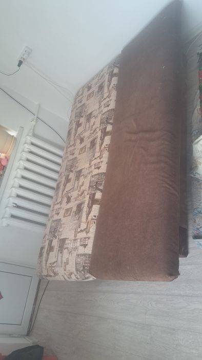 Срочно продам диван