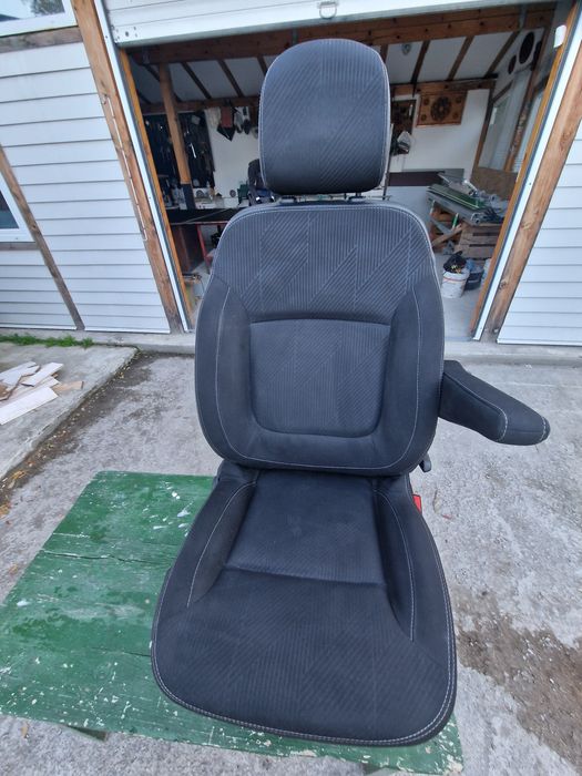 Седалка за Опел Виваро В  - 2016 год.
( Opel Vivaro