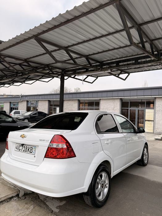 Nexia 3 sotiladi 2 pazitsiya