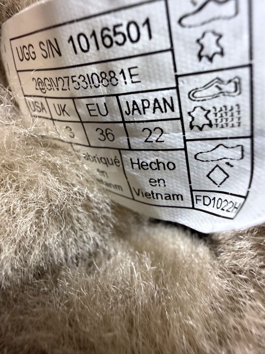 Ugg Mini Bailey 36 noi new