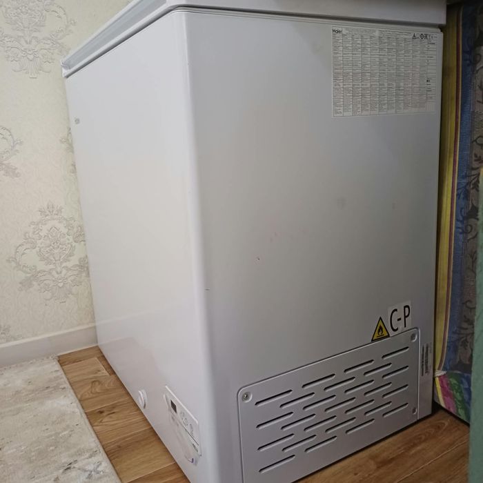 Морозильник почти новый