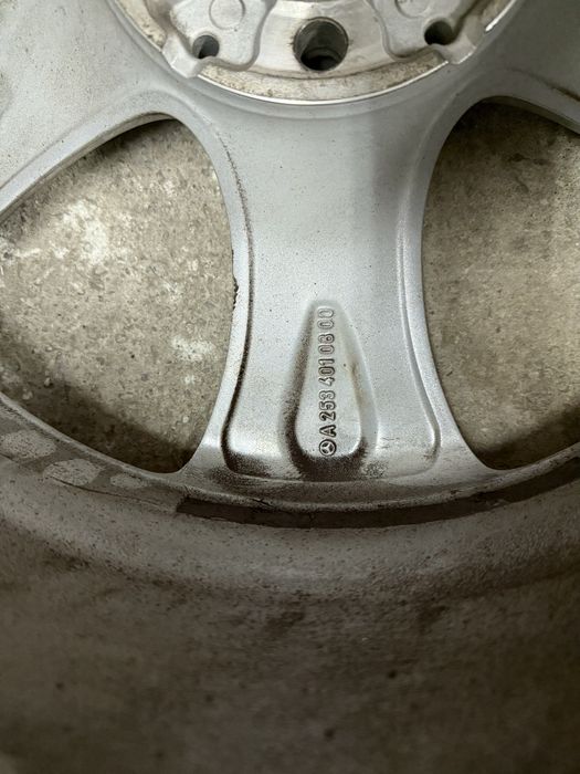 Set Jante GLC din aliaj 18’+ cauciucuri de iarna Mercedes GLC