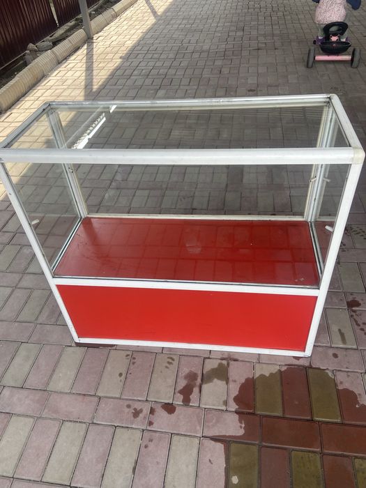 Витрины 5 шт по 15000 тг