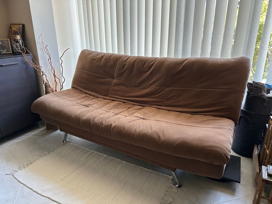 Разтегателен диван