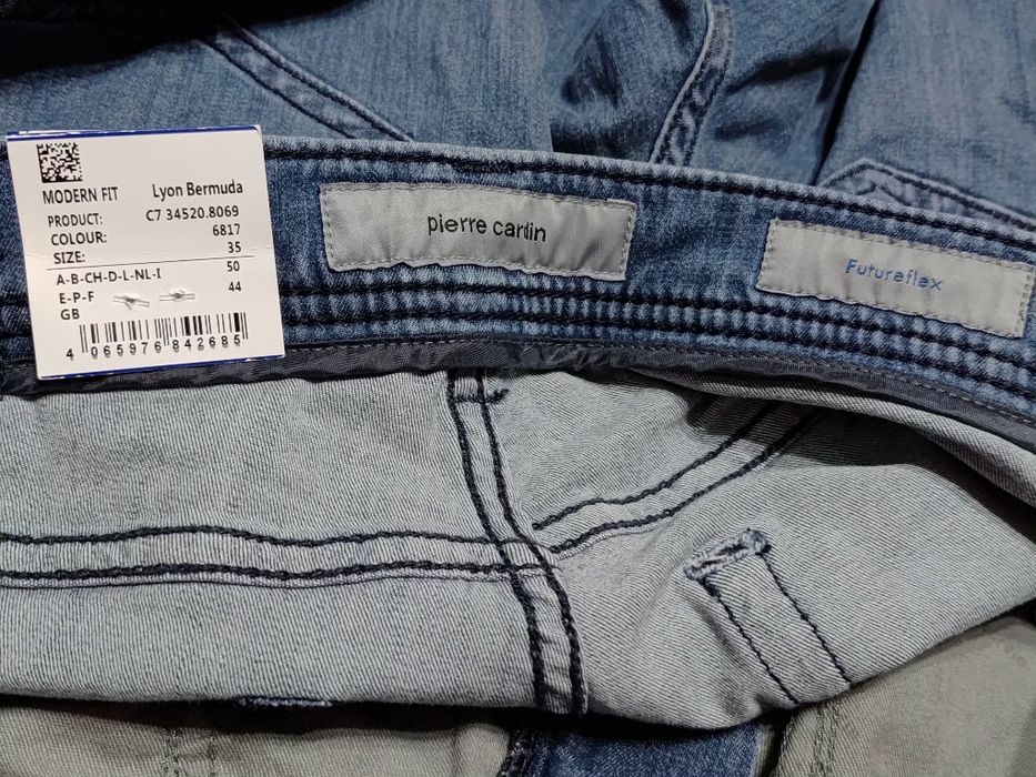 Bermude Pierre Cardin cu etichetă