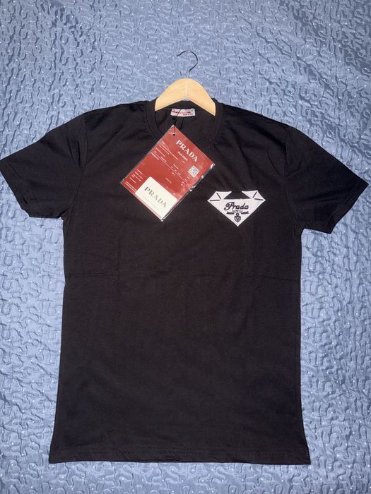 Tricou Prada nou(DOAR PLATA RAMBURS)