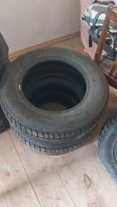 Шыны продам зимни