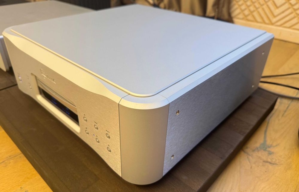 Esoteric K01-XD SACD/CD/DAC