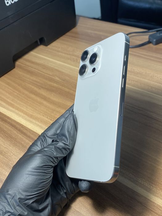 iPhone 16 Pro Max • 1 TB • Natural Titanium