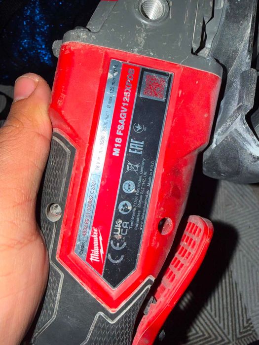 Milwaukee M18 FUEL 125 mm + батерия 5.0Ah