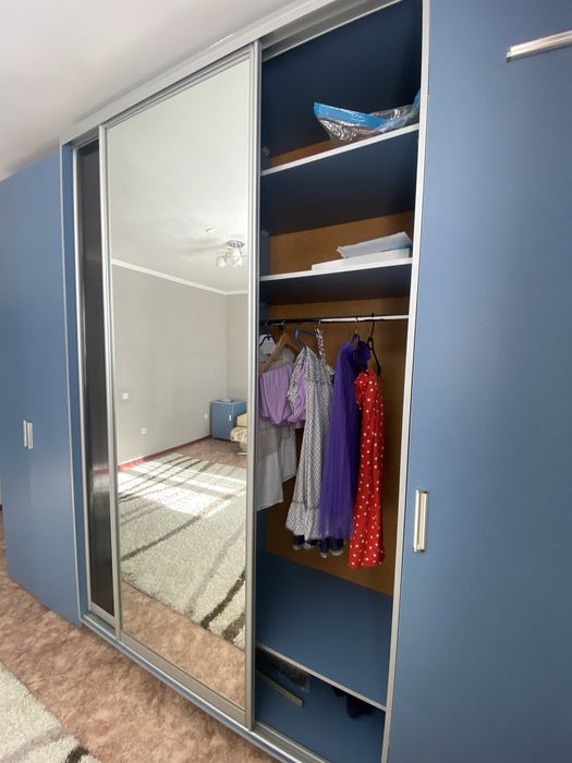 продам шкаф с тумбой