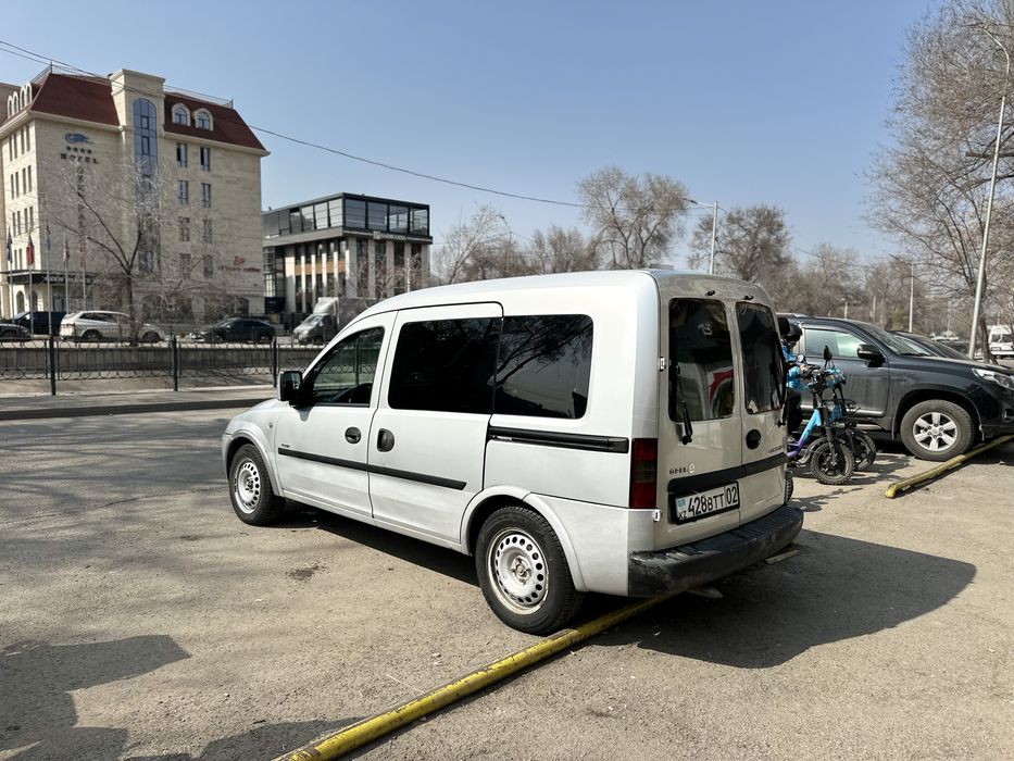 Грузовой Opel Combo C 2002 года