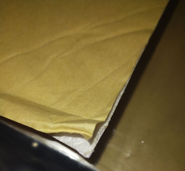 Продам самоклеющиеся панели на стену..