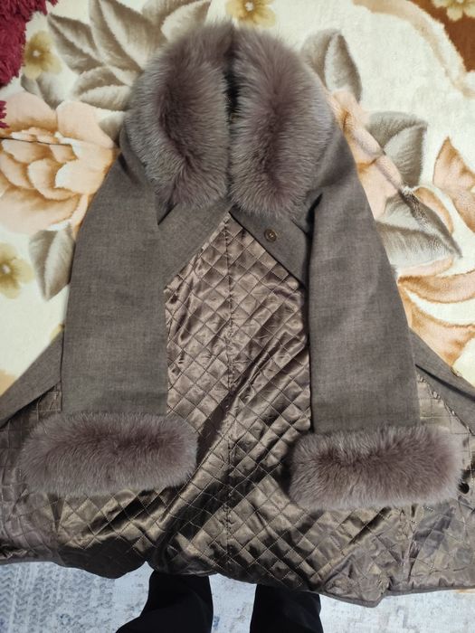 Продам Женское  Пальто!