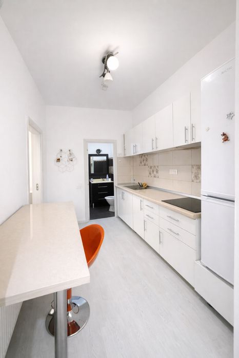 Apartament 2 camere - Centru - Piata Victoriei - Parter Fara comision