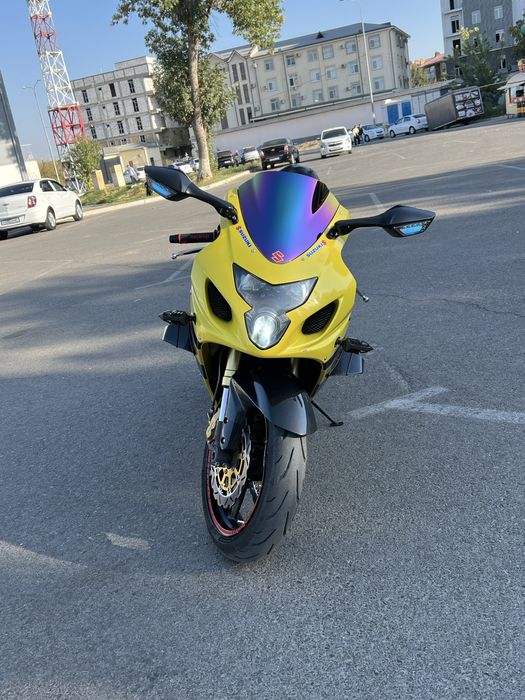 SUZUKI GSXR 600  Sotiladi speed 299/km