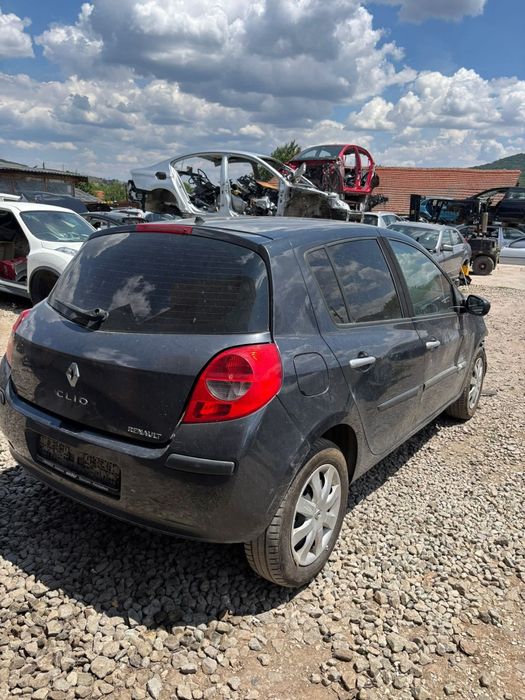 Renault Clio 1.6i 65 kw на части