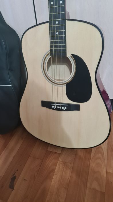 Продам Гитара акустическая