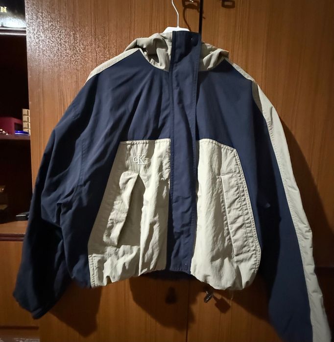 Calvin Klein, цвят- Сиво-бежово и нейви синьо