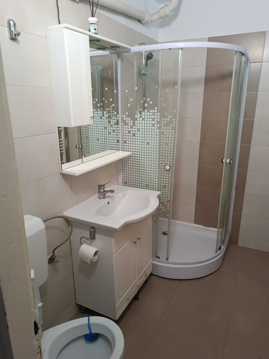 Inchiriez apartament cu 2 camere in Caransebes, str. Libertatii