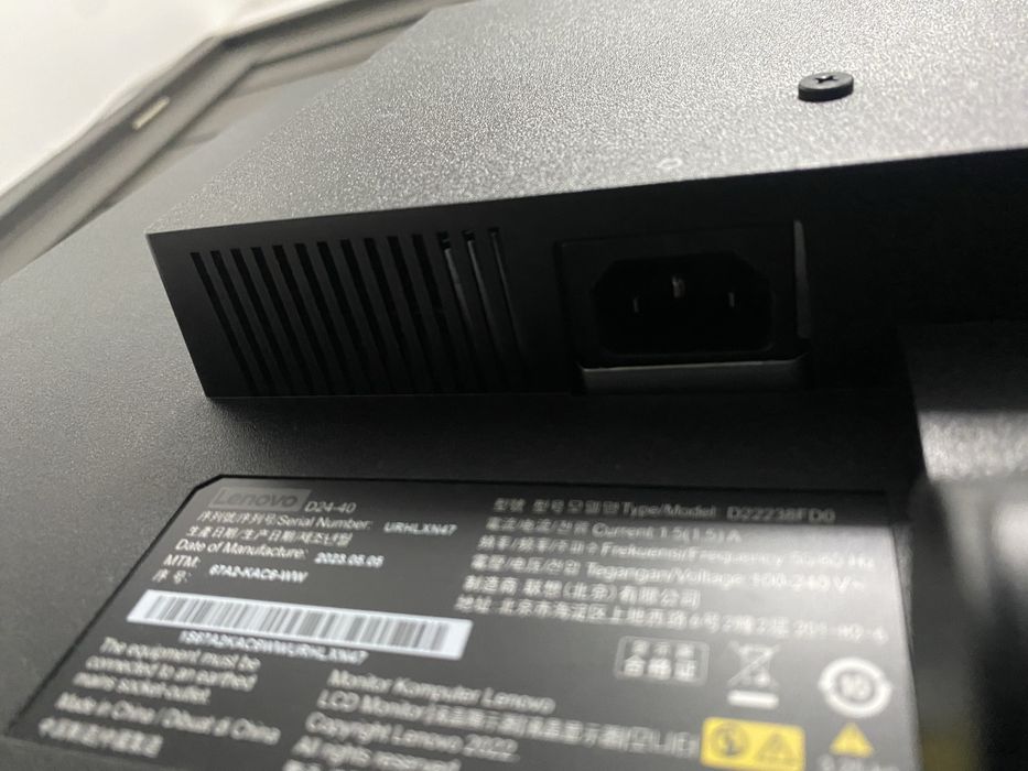 Monitor Lenovo