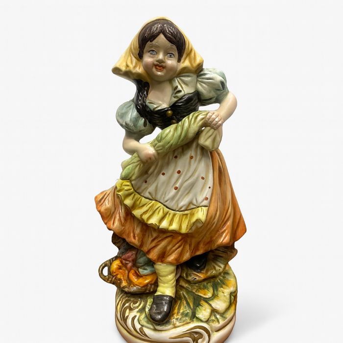 Порцеланова фигурка Capodimonte Италия 50-те години