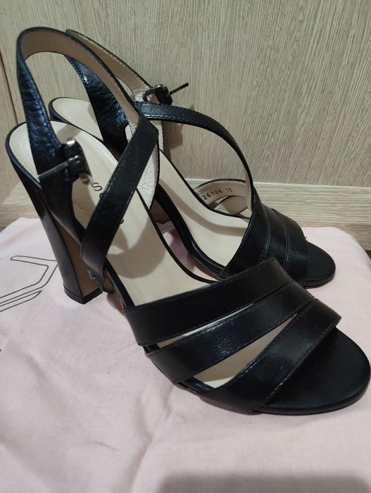 Летние босоножки