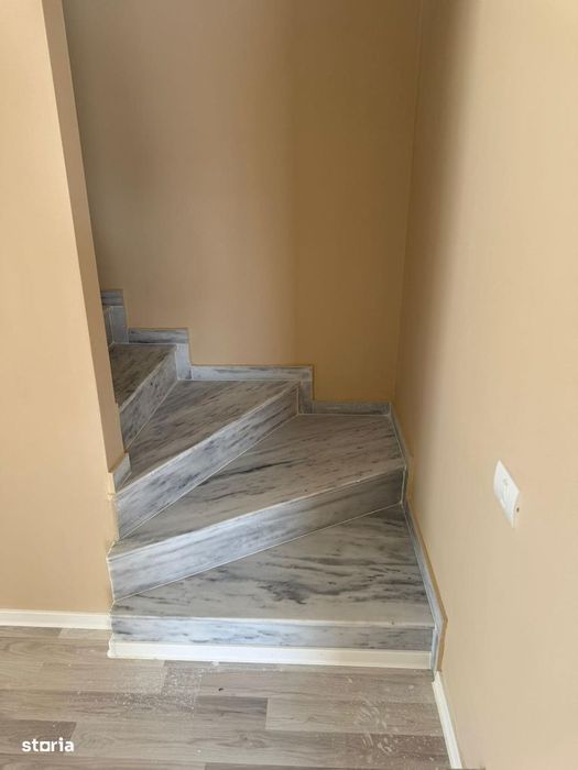 Casă individuală de vânzare – 4 camere, 120 mp, teren 250 mp