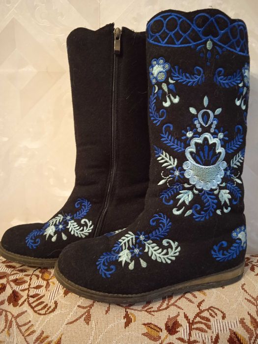 Продам натуральные сапожки 37 размер