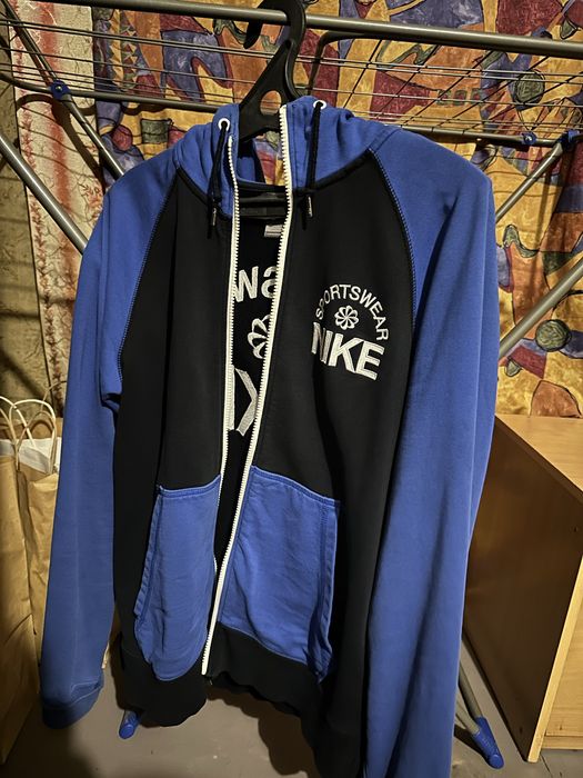 Продам  кофту nike sportwear