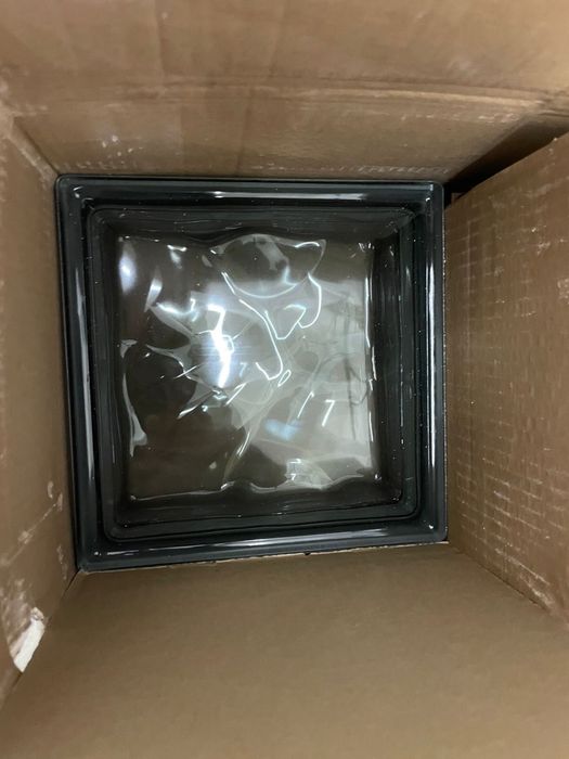 Продам стеклоблоки 19х19