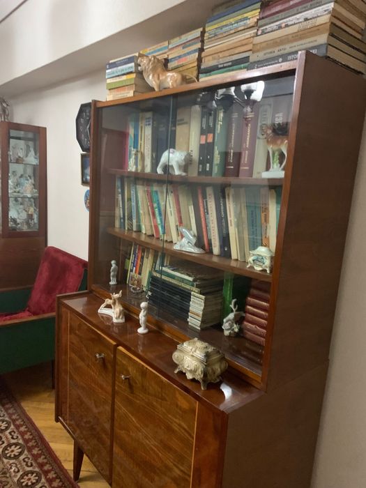 Vand apartament 3 CAMERE, 2 bai si 2 balcoane, ULTRACENTRAL HUSI