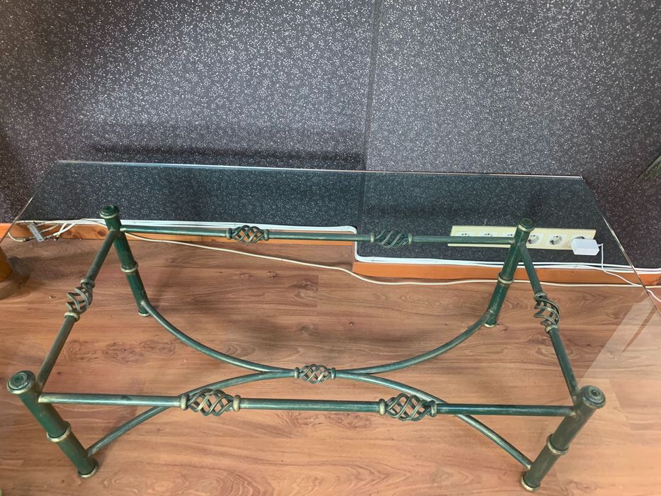 Маса стъкло и ковано желязо