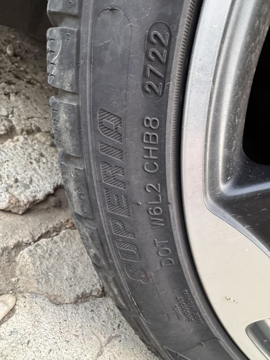 Vand 8 anvelope VARA+IARNA 225.40.18