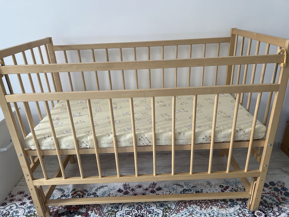 Манеж для малыша из дерево