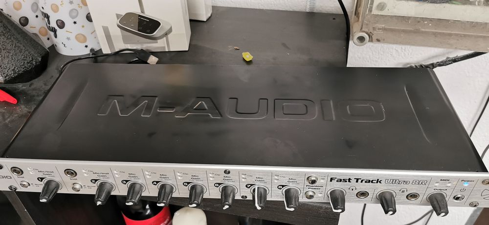Interfața audio M-Audio Fast Track ultra 8r