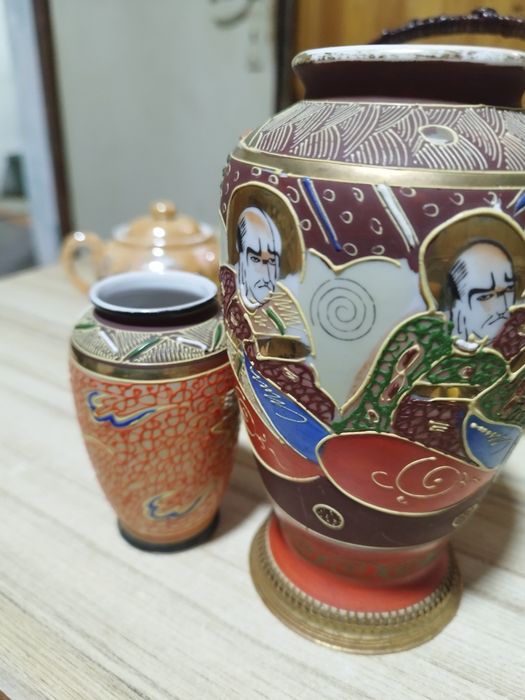 Японски вази ръчно рисувани