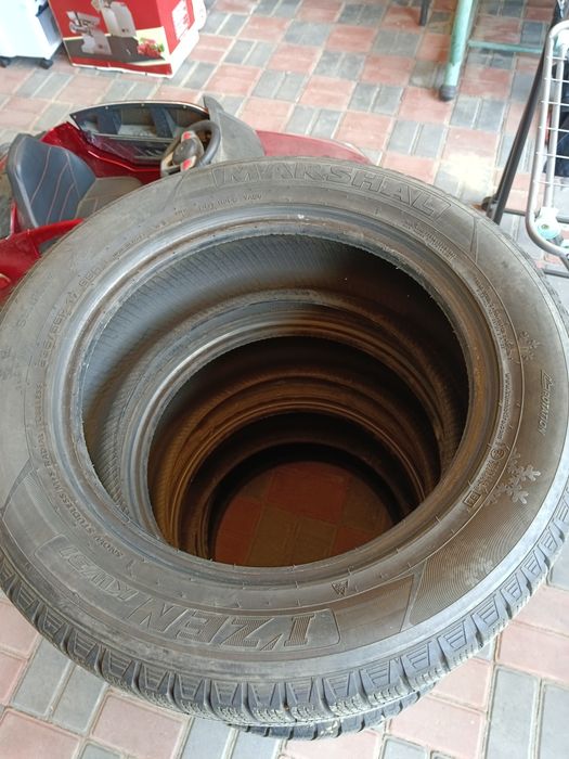 Продам комплект зимних колёс