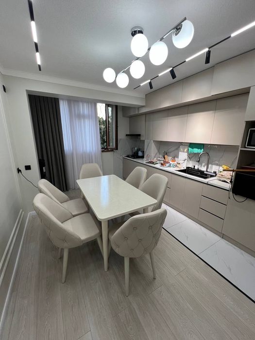 Oshxona uchun stol stullar 6/1