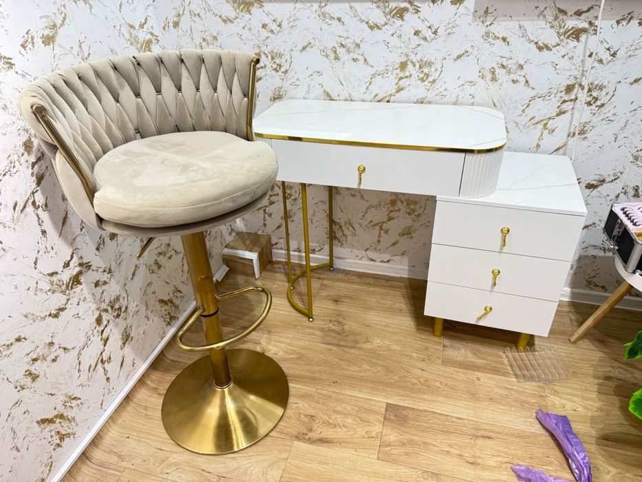 Masa make up mobatelier noua colecție