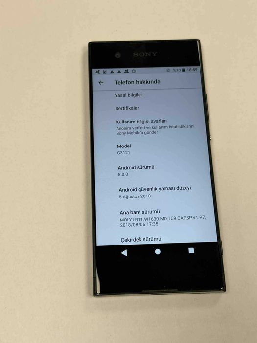Продавам Sony Xperia XA1